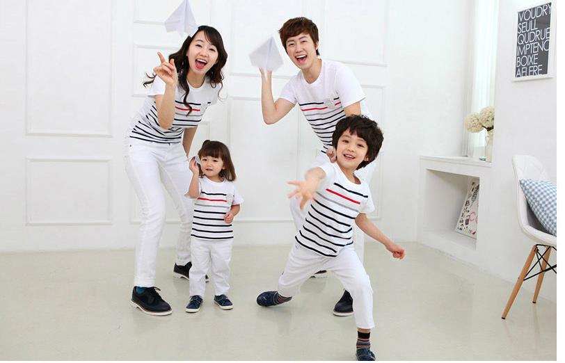 16 mẫu thiết kế áo thun gia đình bán chạy nhất Hàn Quốc