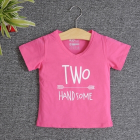 VNE7208 - Áo thun trẻ em cổ tim tay ngắn in chữ Two Handsome (Hồng sen)