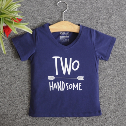 TNE7209 -  Áo thun cổ tròn tay ngắn in chữ Two Handsome ( Màu hồng phấn)