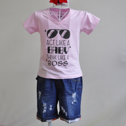 KST512 - Kidset áo thun cổ tim màu xanh lá in chữ Act like a baby think like a boss và quần jean short lưng bo